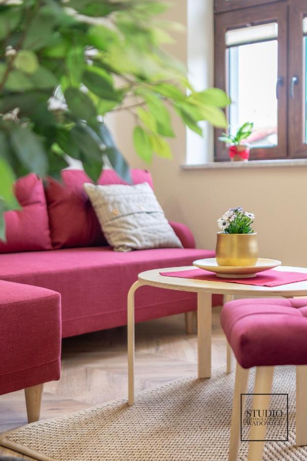 Apartament Karminowy Lägenhet Wadowice Exteriör bild
