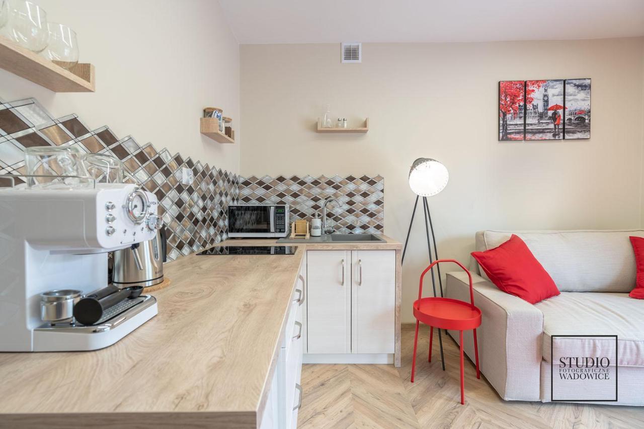 Apartament Karminowy Lägenhet Wadowice Exteriör bild