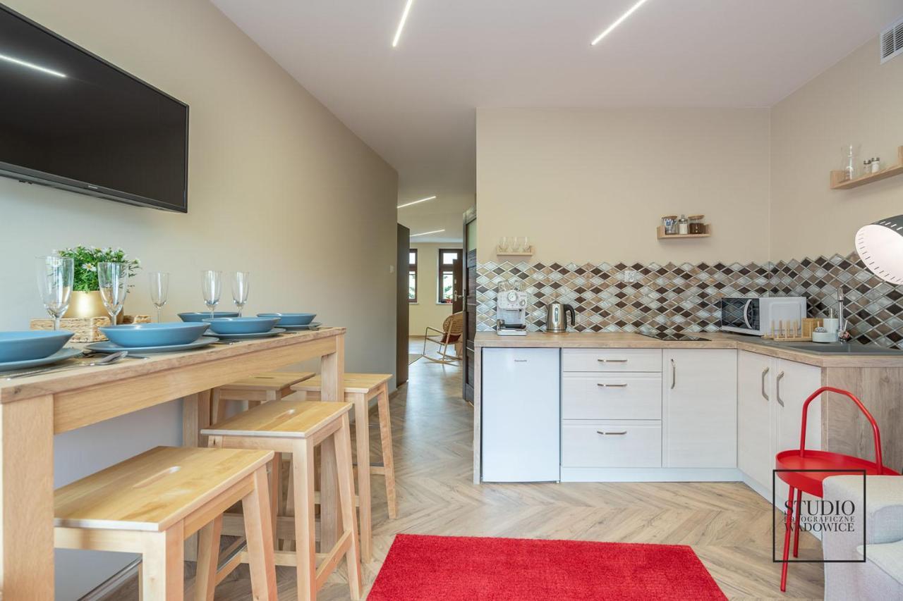 Apartament Karminowy Lägenhet Wadowice Exteriör bild